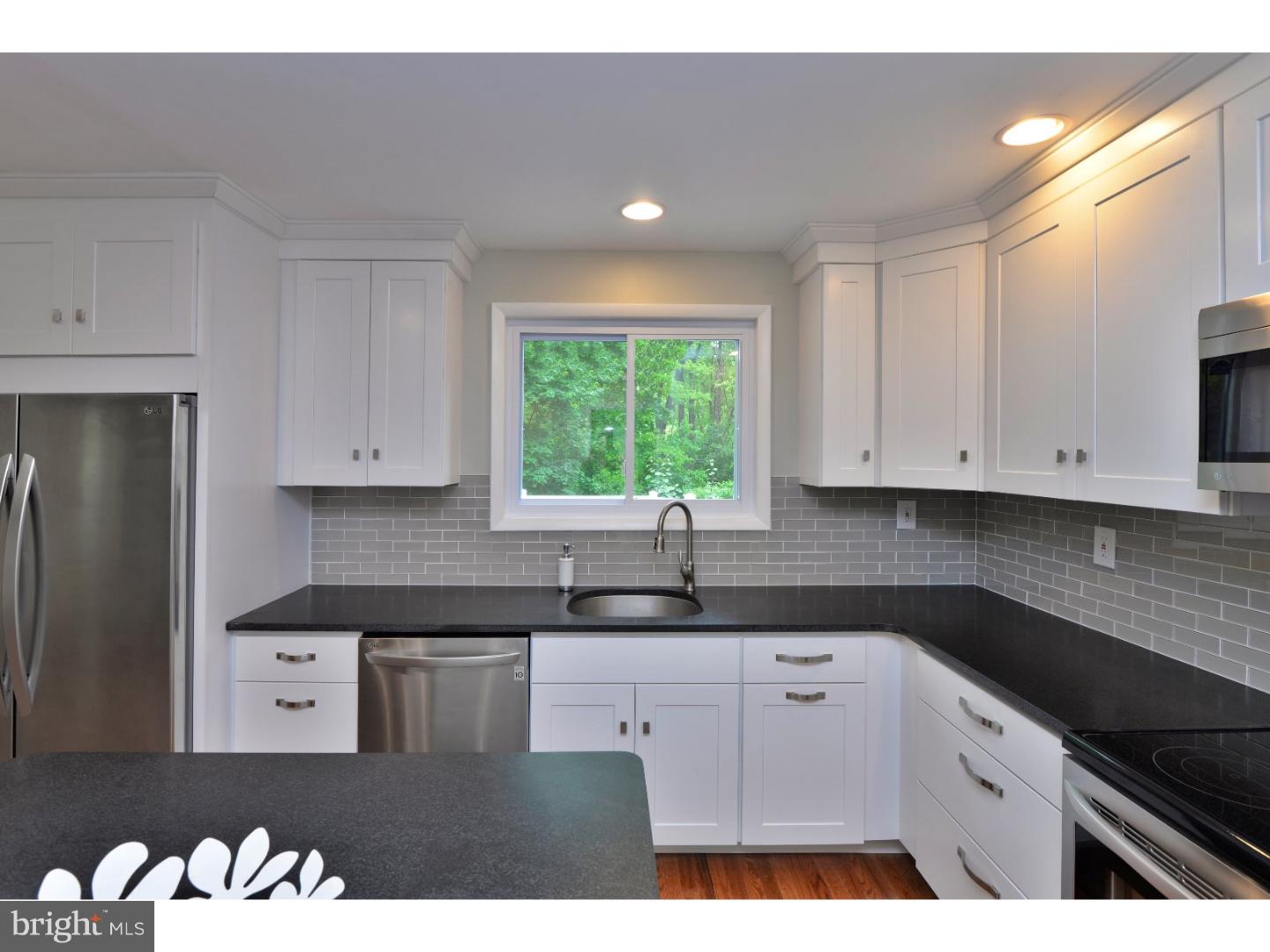 649 Trephanny Lane Wayne, PA 19087 - Photo 8 of 25