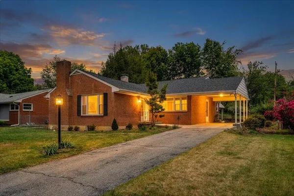 $329,950 | 2716 Deerfield Road Southwest, Roanoke, VA 24015