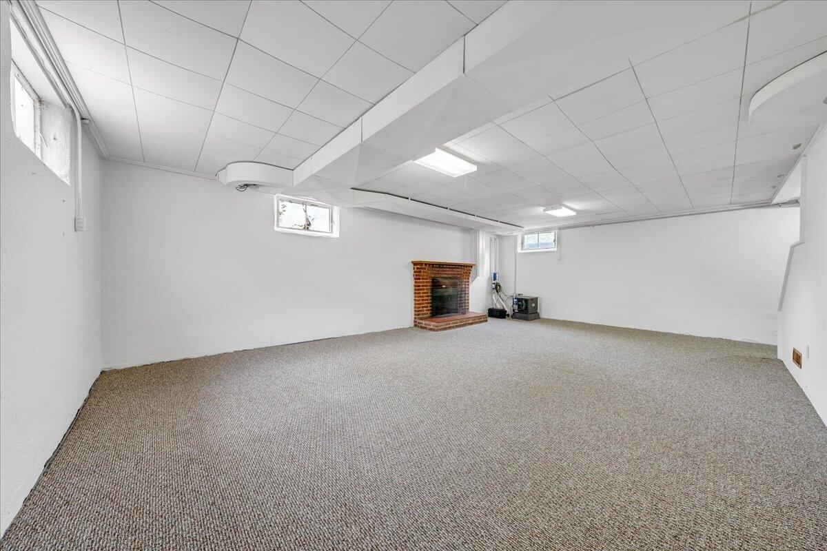 2716 Deerfield Road Southwest Roanoke, VA 24015 - Photo 17 of 29 22-MIB09746