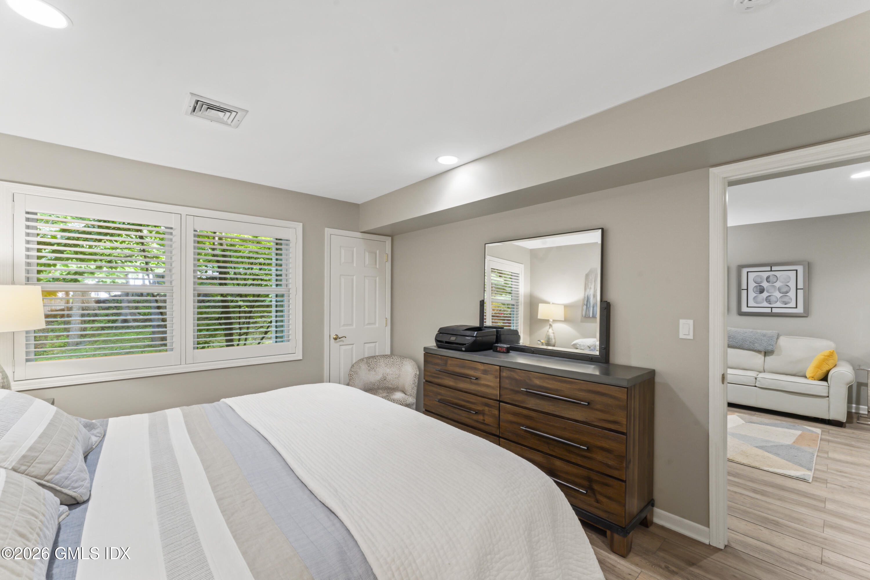 351 Pemberwick Road, Unit 818 Greenwich, CT 06831 - Photo 14 of 31 DSC03729