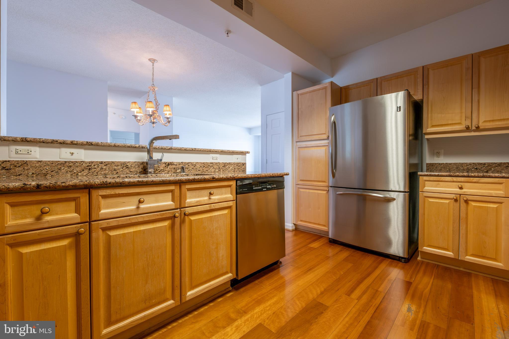 19355 Cypress Ridge Terrace, Unit 708 Leesburg, VA 20176 - Photo 25 of 36