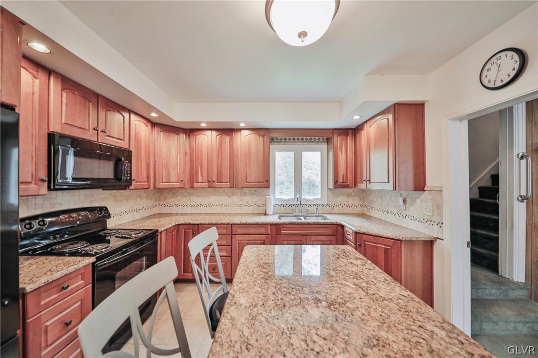 135 Gaffney Hill Road Easton, PA 18042 - Photo 12 of 47 Gallery Image 12