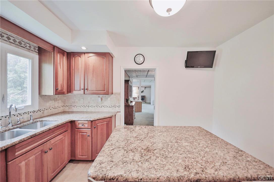 135 Gaffney Hill Road Easton, PA 18042 - Photo 16 of 47 Gallery Image 16