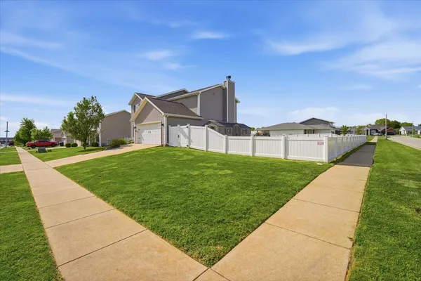 $359,900 | 222 Springdale Avenue, Bloomington, IL 61704