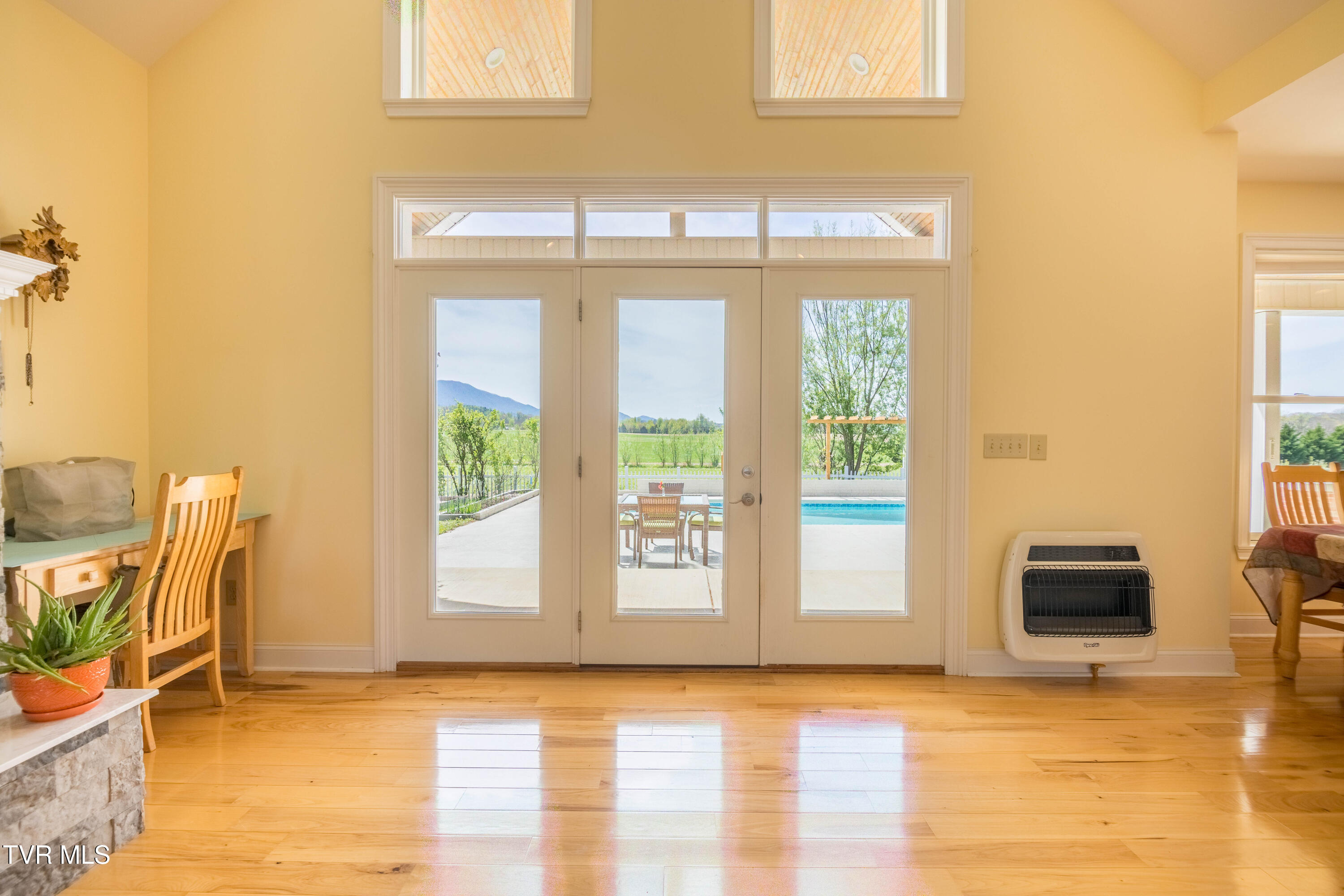 212 Forked Deer Road Greeneville, TN 37743 - Photo 13 of 55 087A0776-HDR