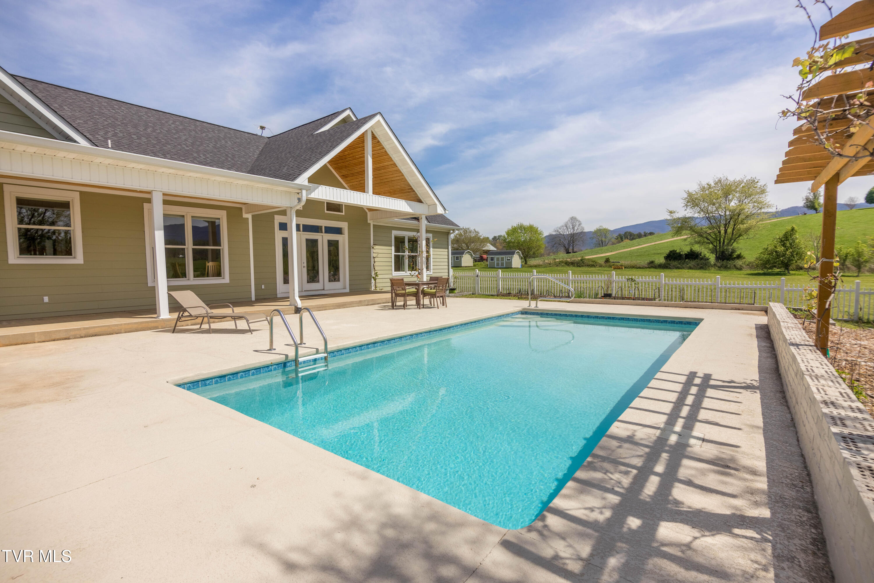 212 Forked Deer Road Greeneville, TN 37743 - Photo 34 of 55 087A0766-HDR