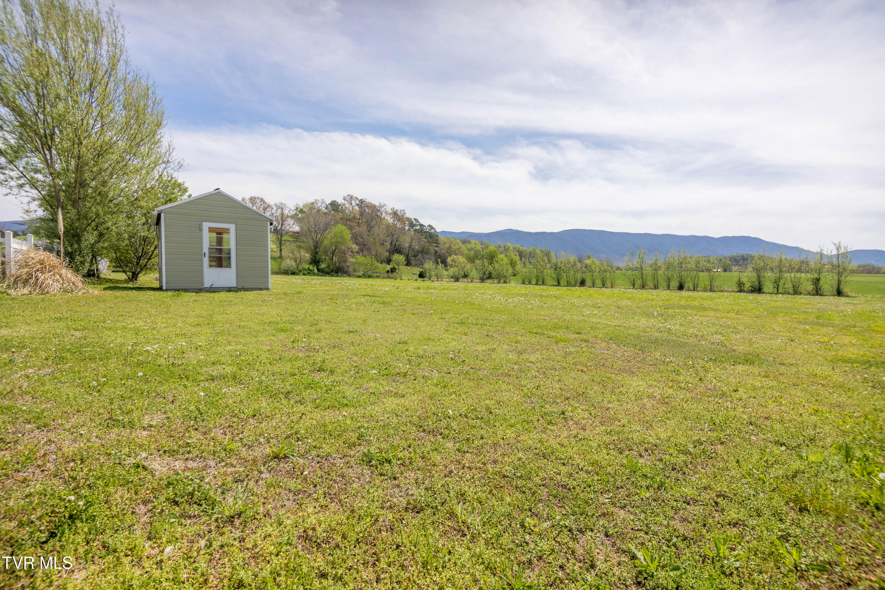 212 Forked Deer Road Greeneville, TN 37743 - Photo 41 of 55 087A0790-HDR