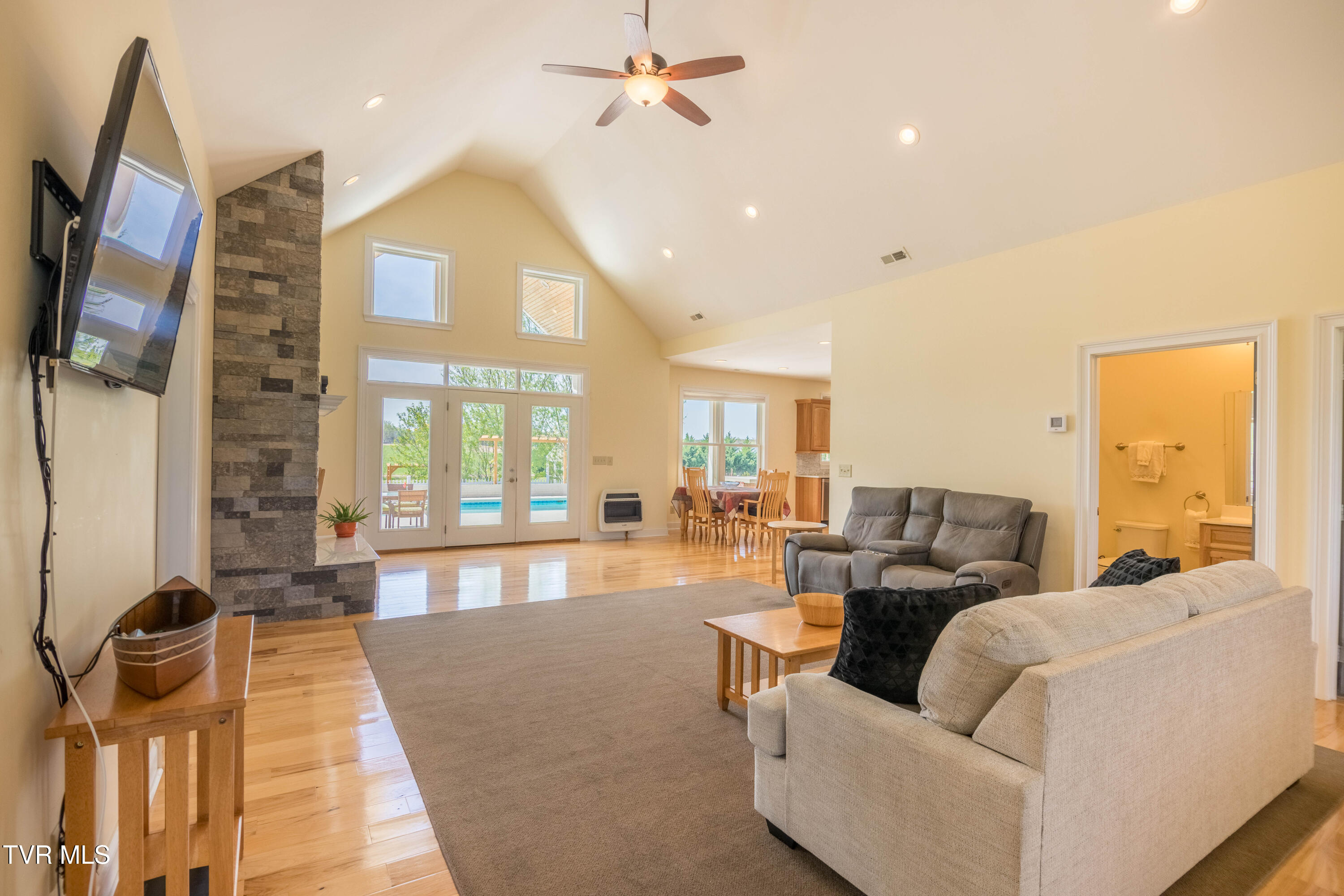 212 Forked Deer Road Greeneville, TN 37743 - Photo 6 of 55 087A0605-HDR