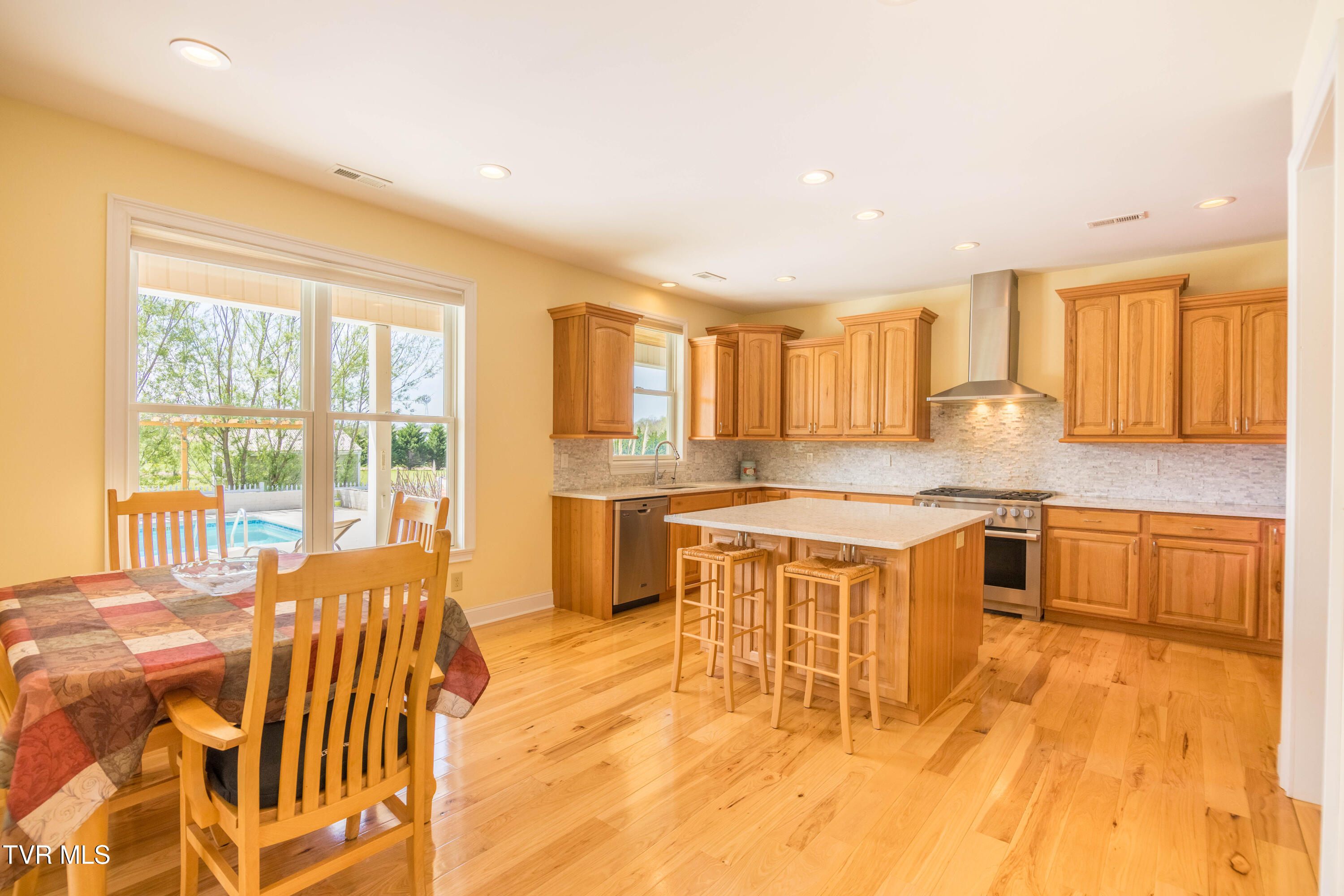 212 Forked Deer Road Greeneville, TN 37743 - Photo 9 of 55 087A0697-HDR