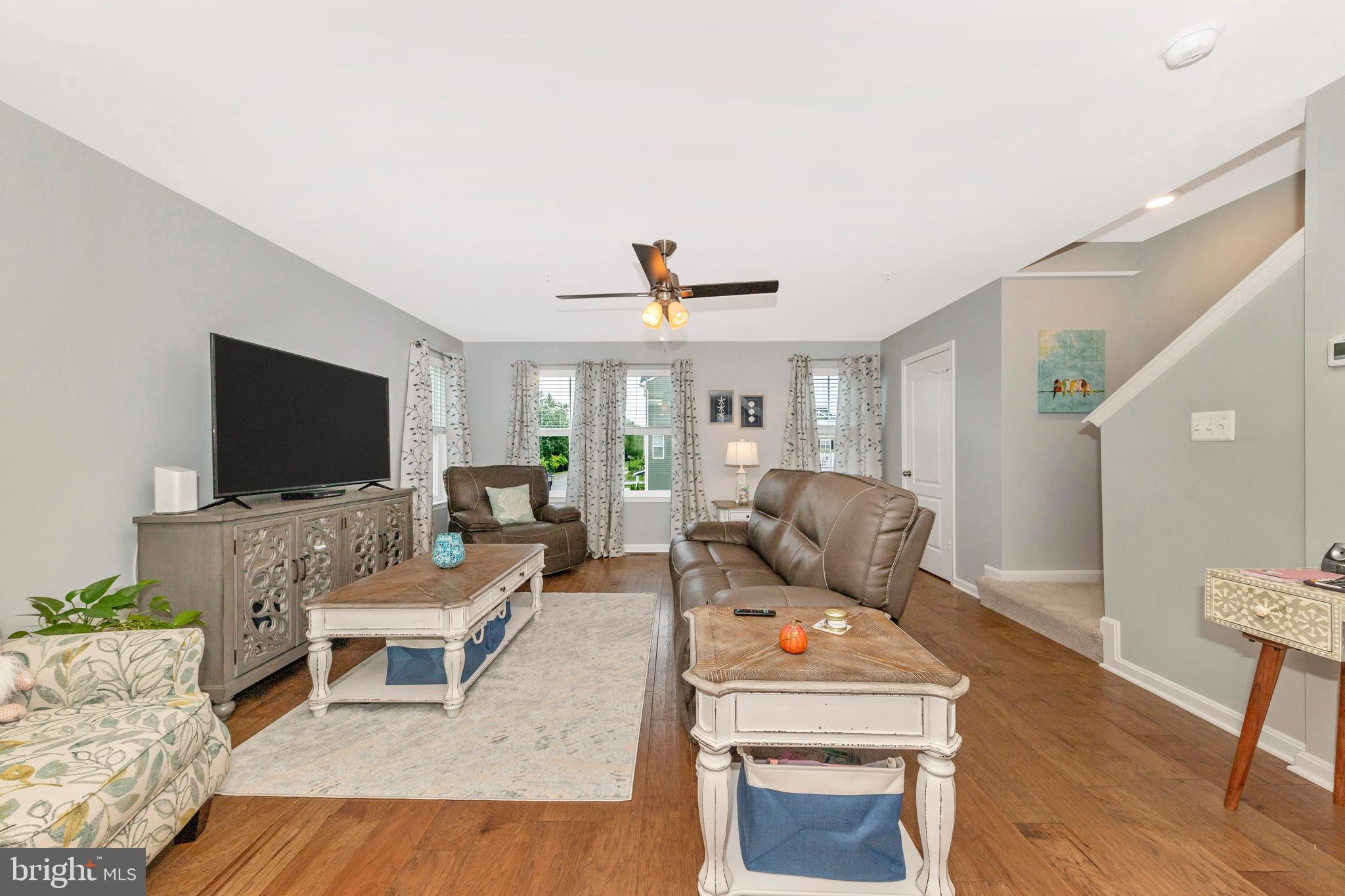 120 Gantry Road Taneytown, MD 21787 - Photo 5 of 38 Enjoy Spacious Living