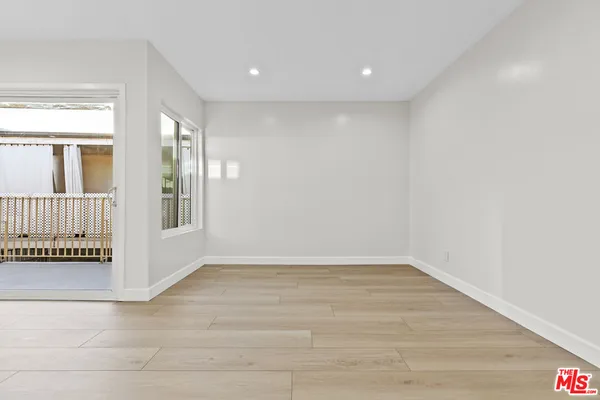 $3,200 | 330 East Dryden Street, Unit 18, Glendale, CA 91207