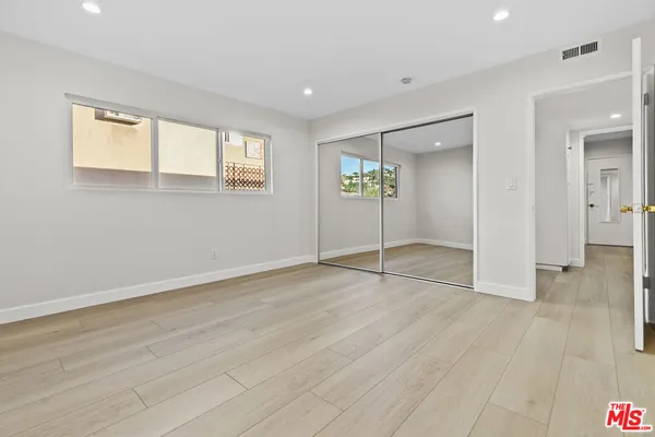 $3,200 | 330 East Dryden Street, Unit 18, Glendale, CA 91207