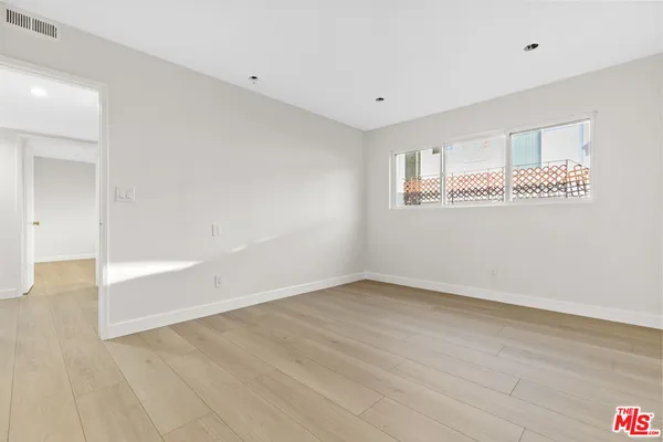 $3,200 | 330 East Dryden Street, Unit 18, Glendale, CA 91207