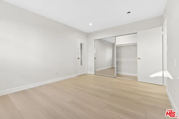 $3,200 | 330 East Dryden Street, Unit 18, Glendale, CA 91207