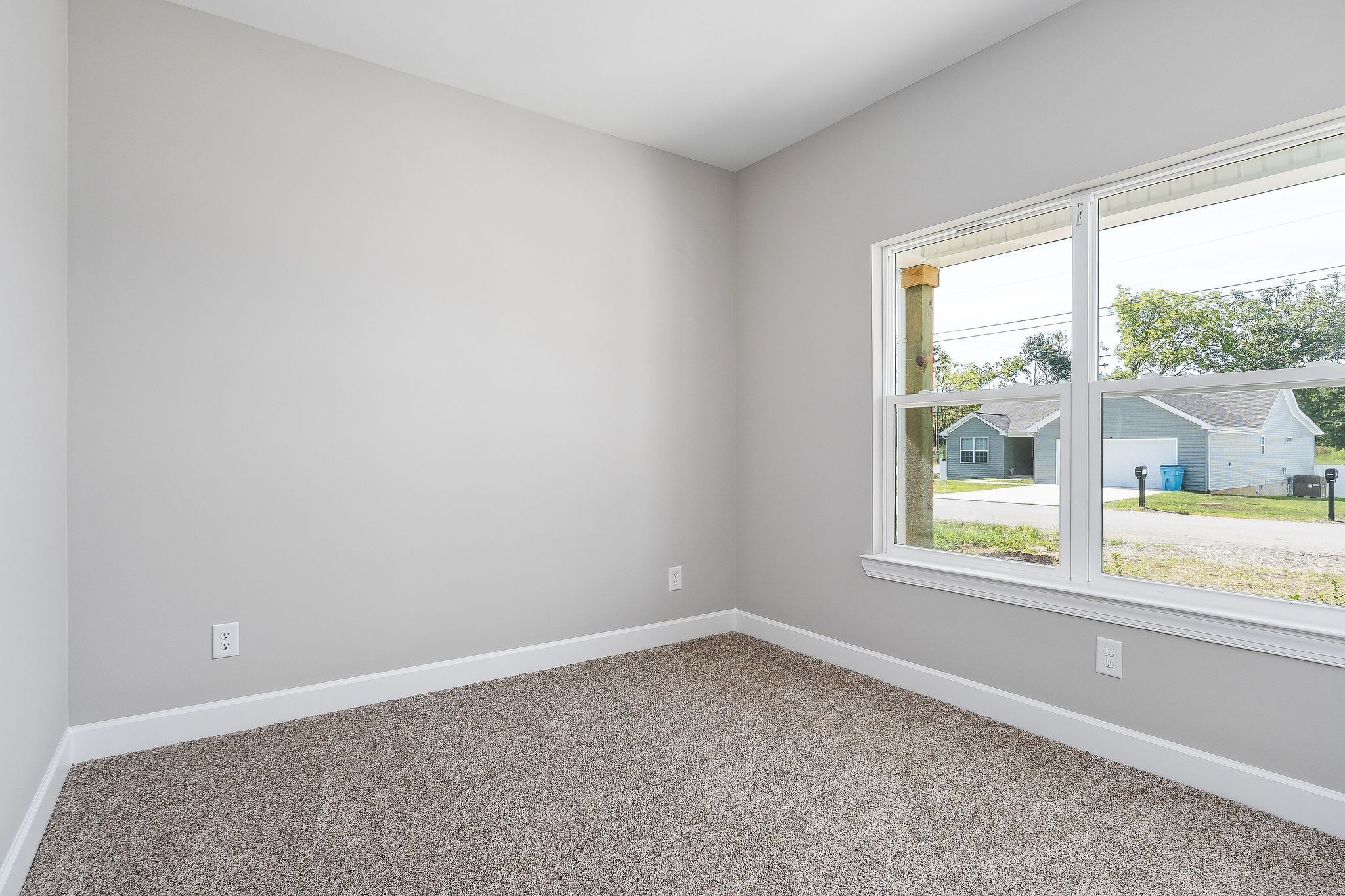 105 Reece Road Baxter, TN 38544 - Photo 5 of 33 an empty room with a window