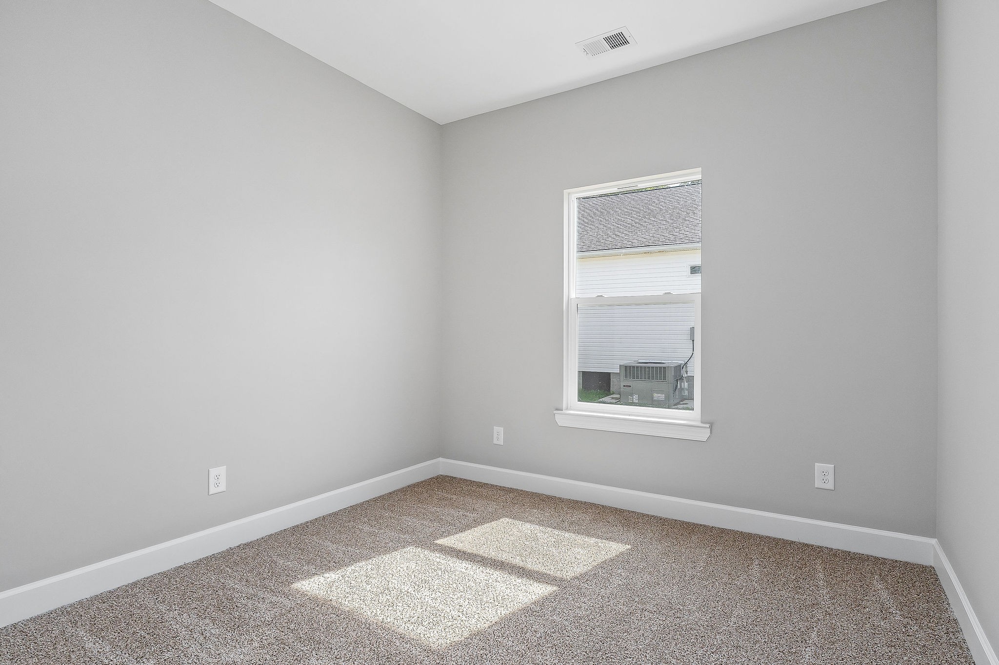 105 Reece Road Baxter, TN 38544 - Photo 8 of 33 an empty room with a window