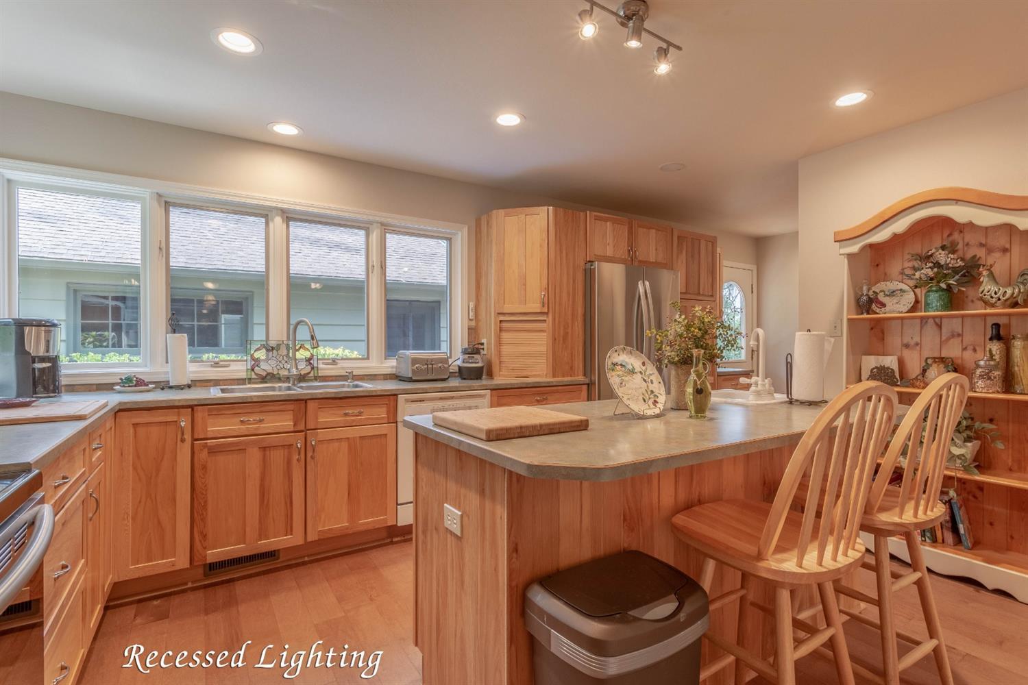 1886 Lampman Road Gold Hill, OR 97525 - Photo 9 of 35 Additional Photo