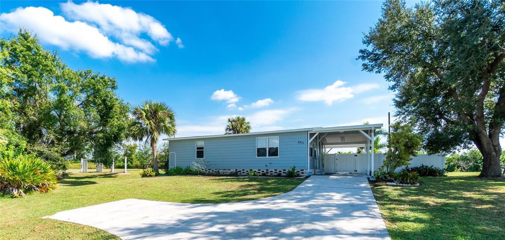 4371 Riverside Drive Punta Gorda, FL 33982 - Photo 1 of 1 Spacious Driveway, NO HOA, Ready to move in!