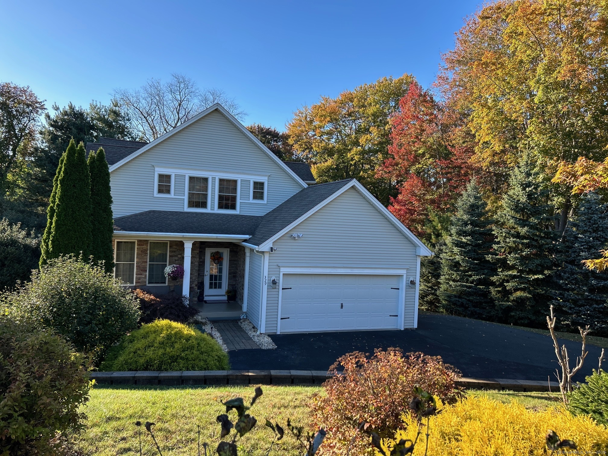 329 Garth Road Manchester, CT 06040 - Photo 1 of 1 Gallery Image 1