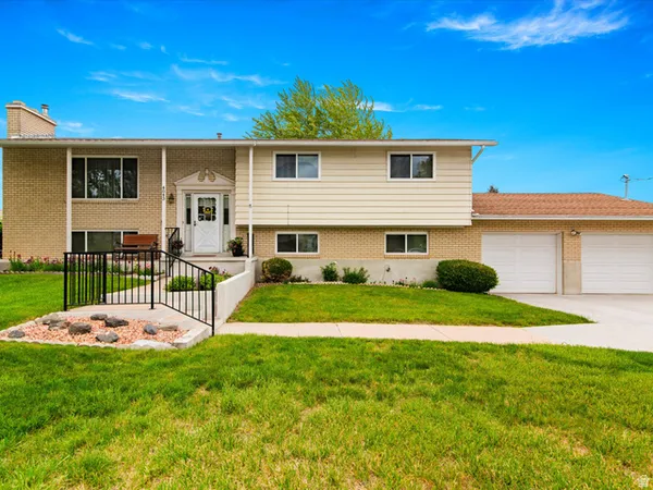 $649,500 | 4043 South 5350th Street West, Hooper, UT 84315