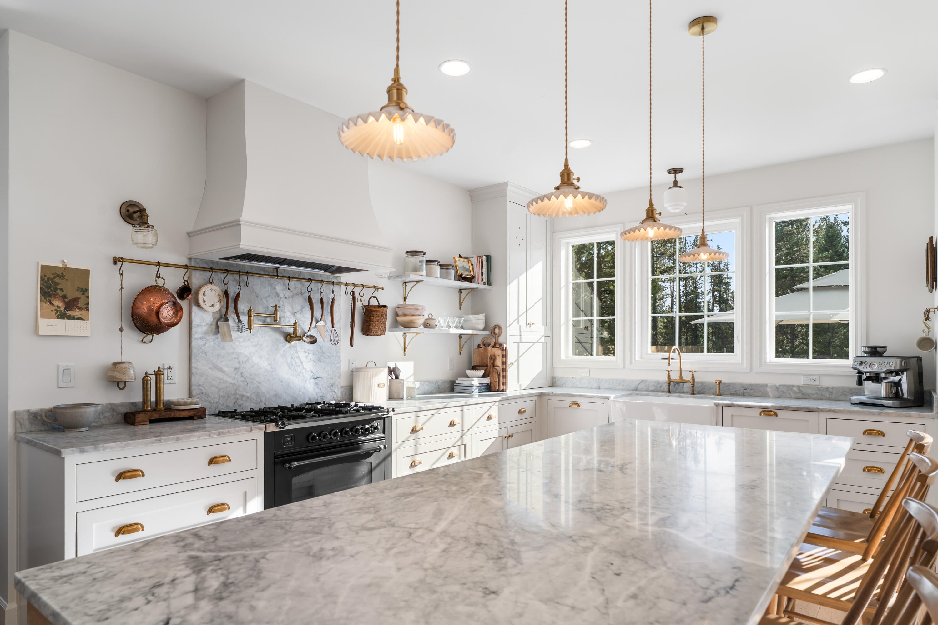 17189 Covina Road Bend, OR 97707 - Photo 3 of 81 49-Kitchen