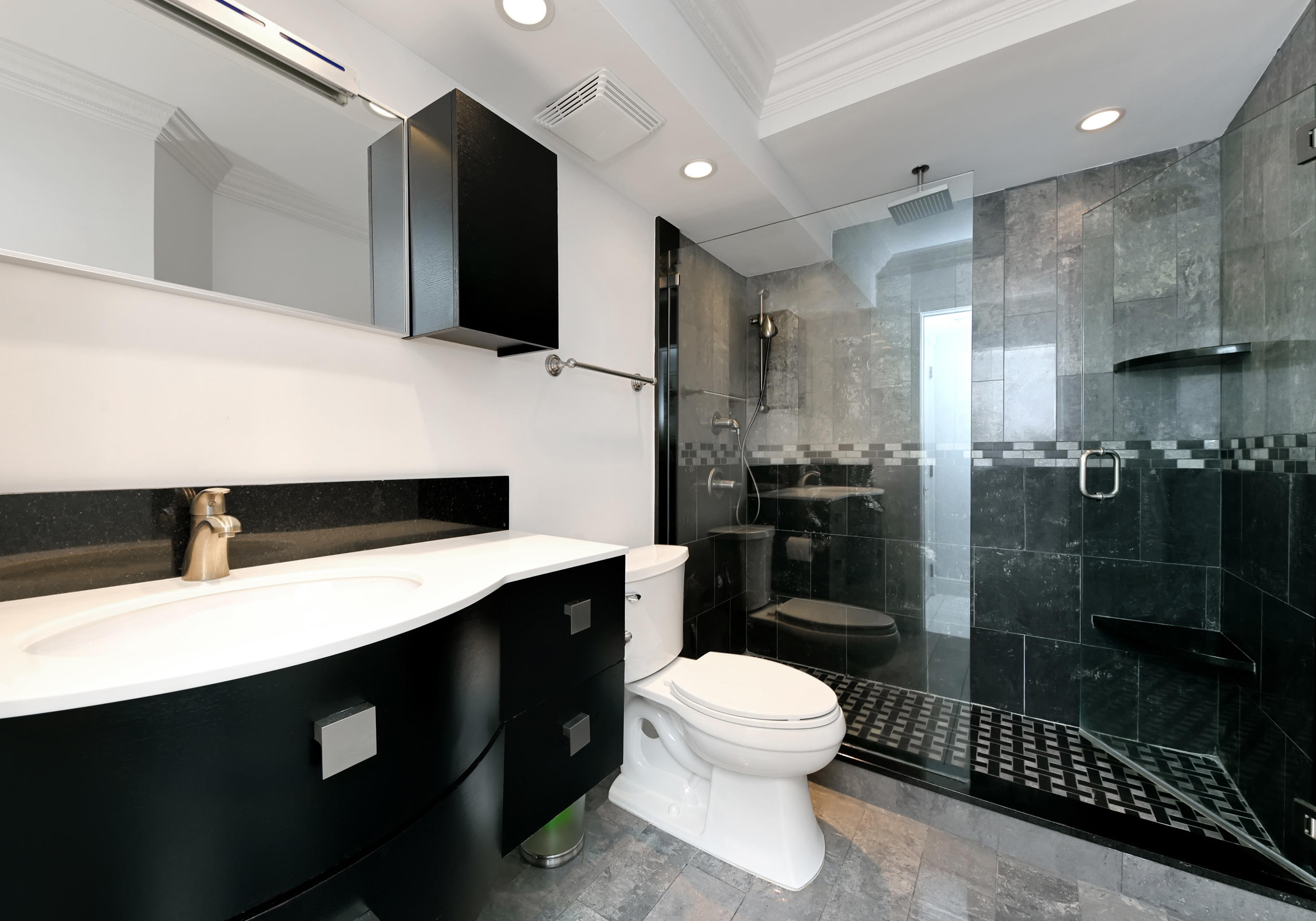 3000 South Ocean Boulevard, Unit 804 Boca Raton, FL 33432 - Photo 12 of 18 Master Bathroom