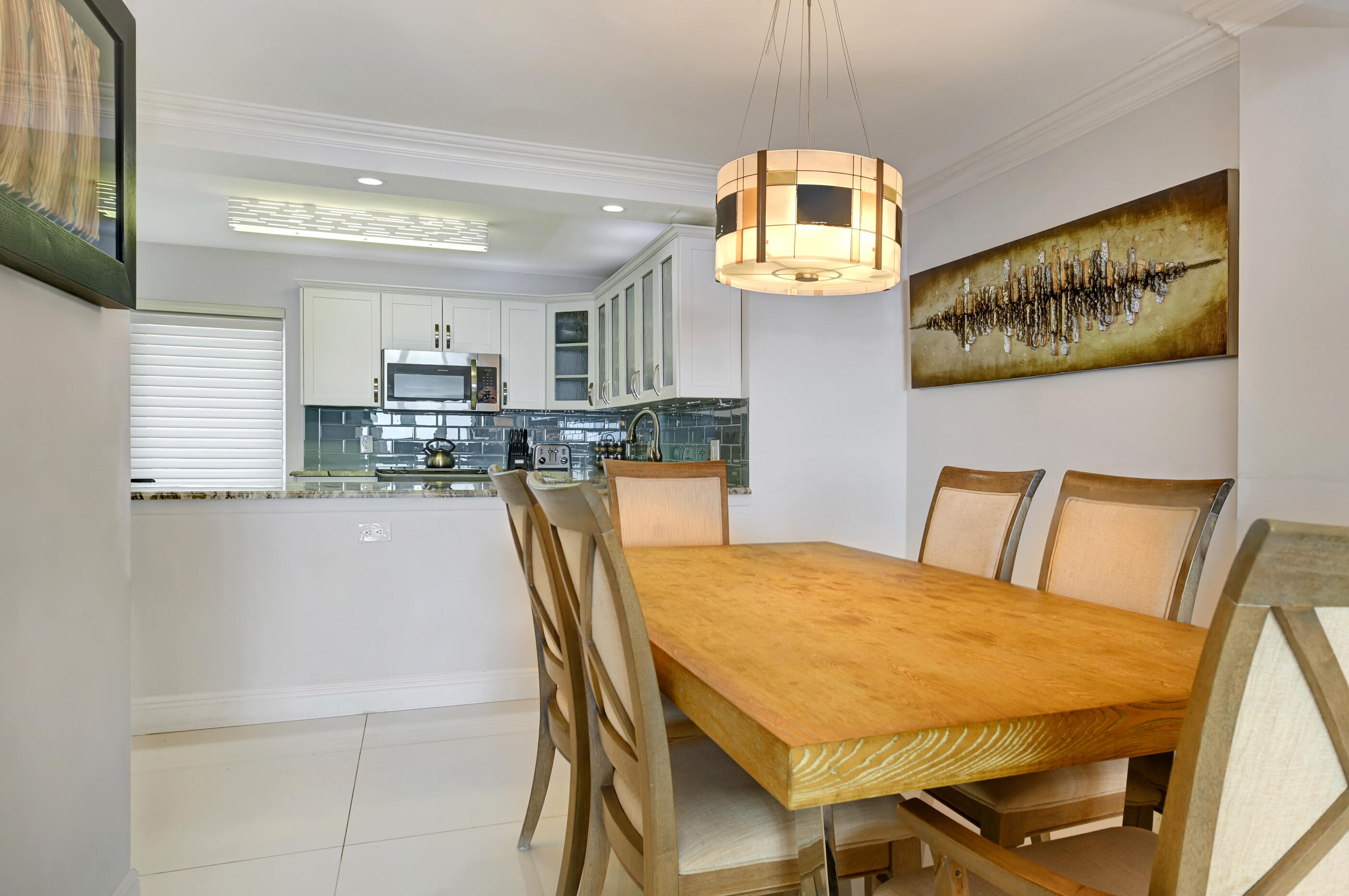 3000 South Ocean Boulevard, Unit 804 Boca Raton, FL 33432 - Photo 6 of 18 Dining Room/Kitchen