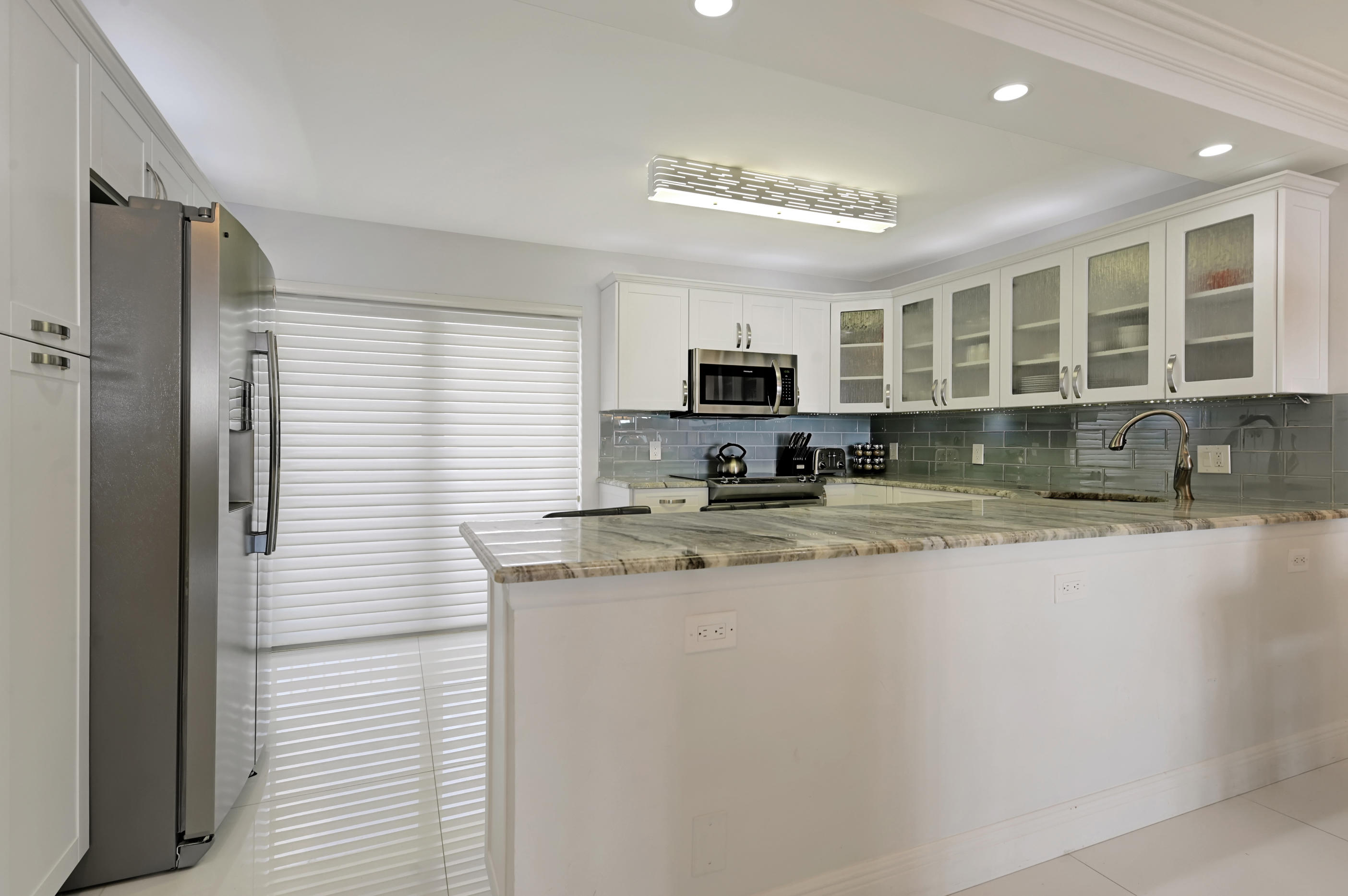3000 South Ocean Boulevard, Unit 804 Boca Raton, FL 33432 - Photo 8 of 18 Kitchen