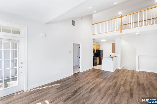 $3,850 | 1100 Sterling Drive, Unit 709, Franklin Lakes, NJ 07417