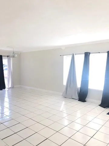 $2,550 | 5317 Northwest 18th Street, Unit 2B, Lauderhill, FL 33313