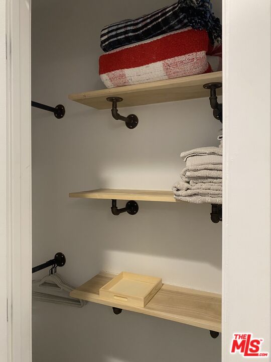 1053 South Alfred Street, Unit A Los Angeles, CA 90035 - Photo 9 of 11 a close view of tap