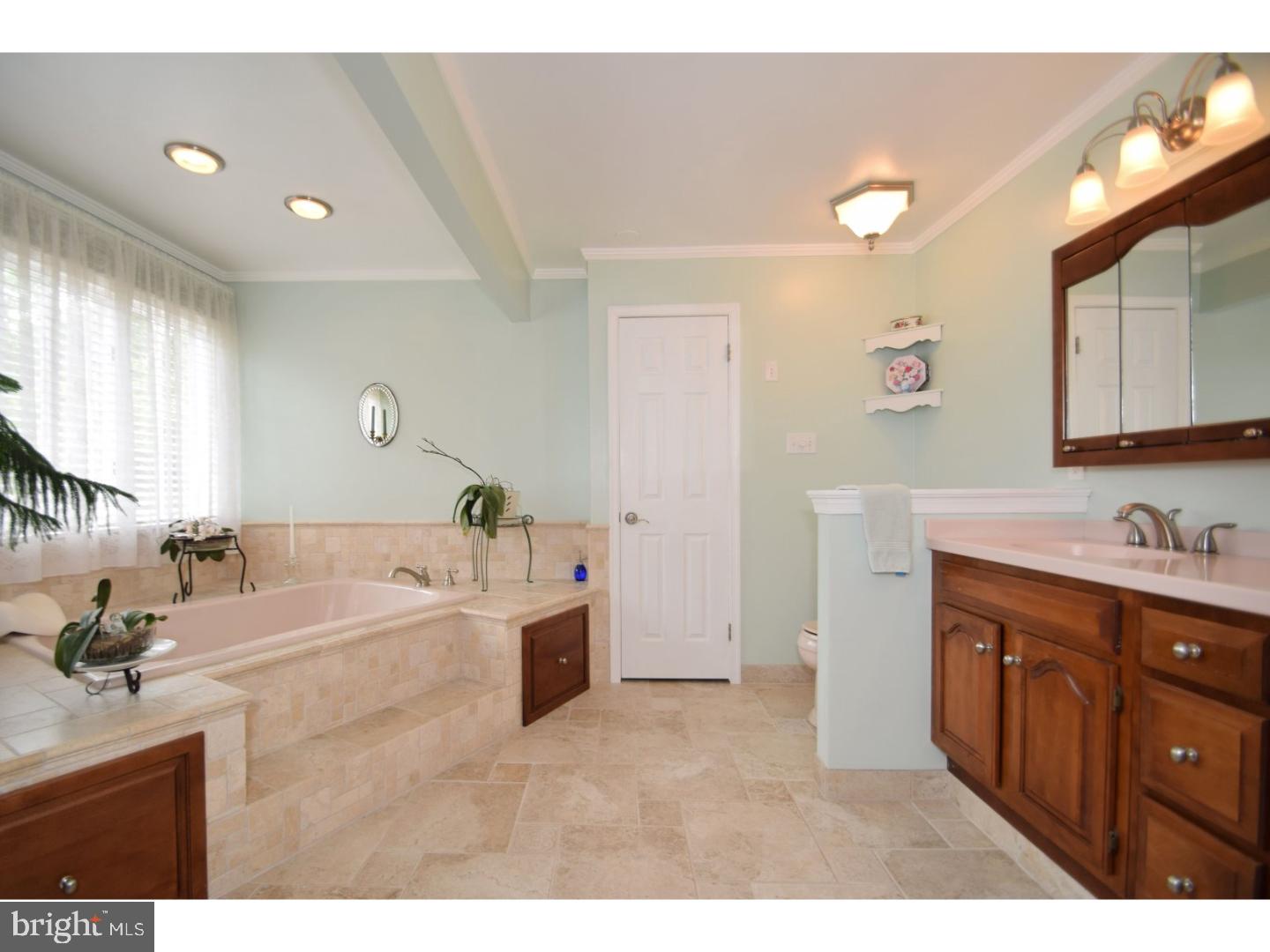860 Store Road Harleysville, PA 19438 - Photo 13 of 25 Master Bathroom