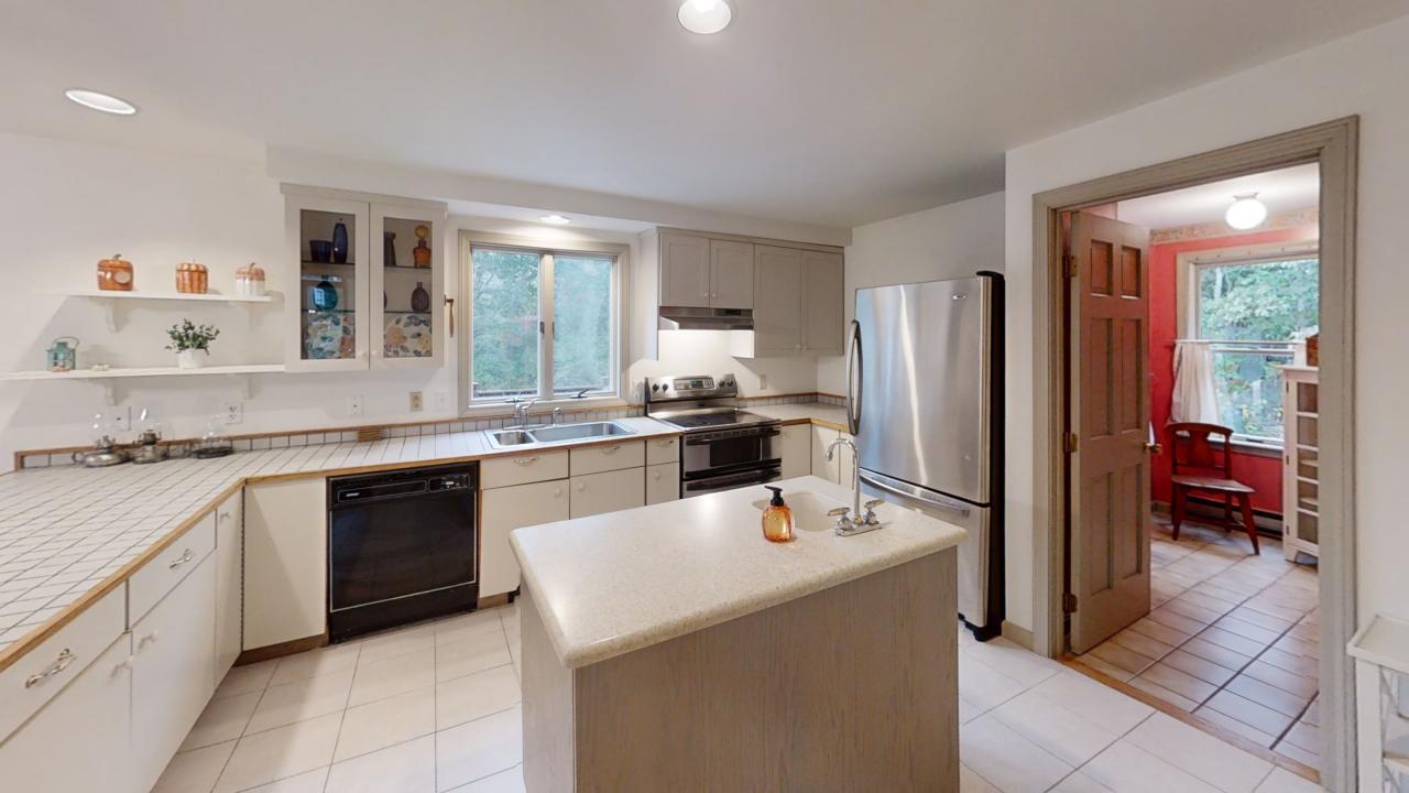 30 Captain Penniman Road Eastham, MA 02642 - Photo 9 of 25 Kitchen