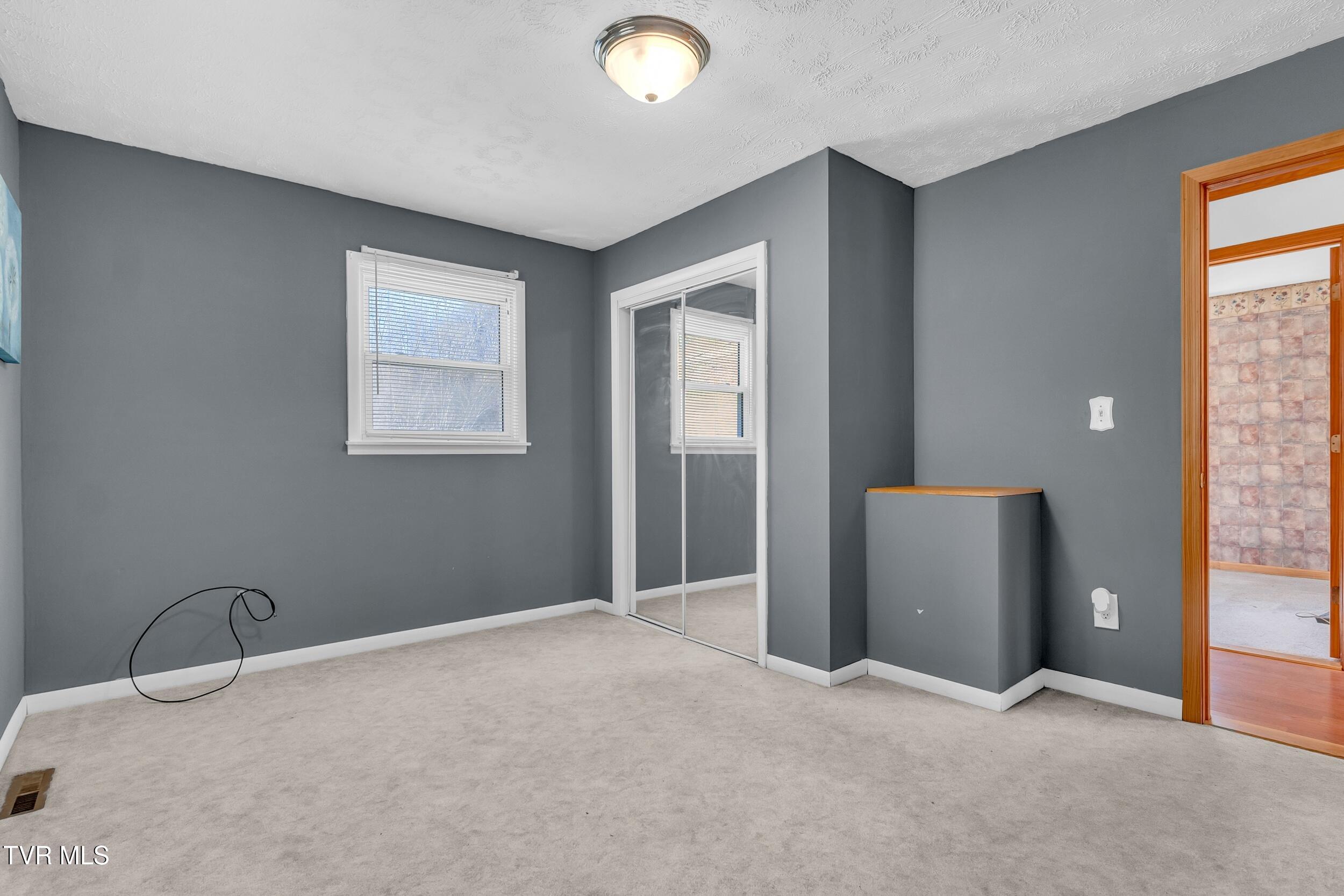 1290 Fairview Road Duffield, VA 24244 - Photo 21 of 49 26_arw06504