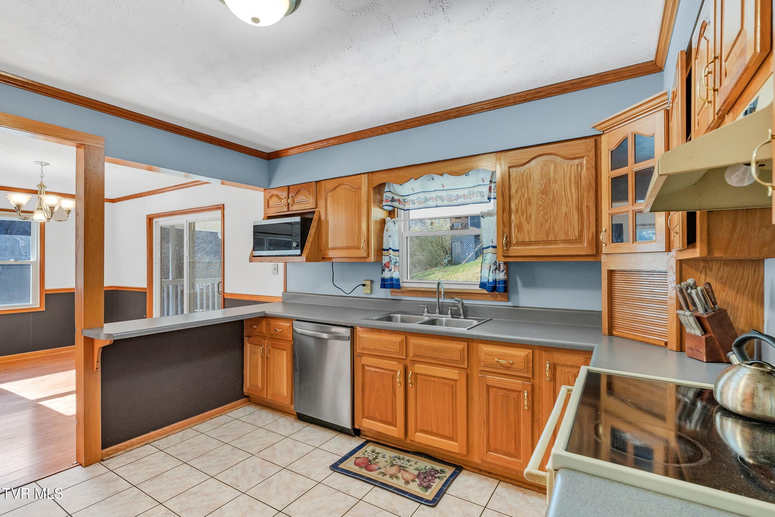 1290 Fairview Road Duffield, VA 24244 - Photo 4 of 49 12_arw06462