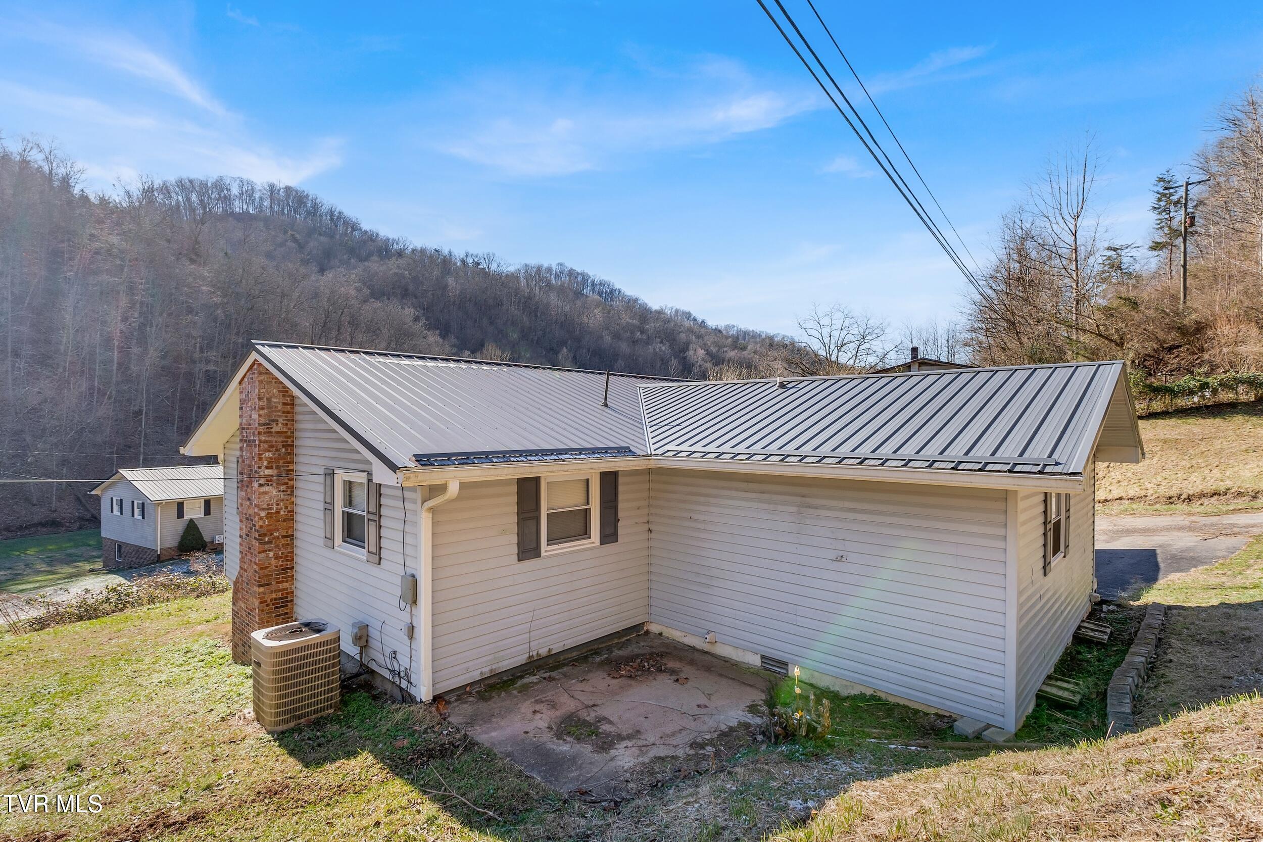 1290 Fairview Road Duffield, VA 24244 - Photo 47 of 49 40_arw06552