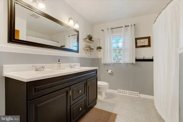 $305,000 | 1890 North Drive, York, PA 17408