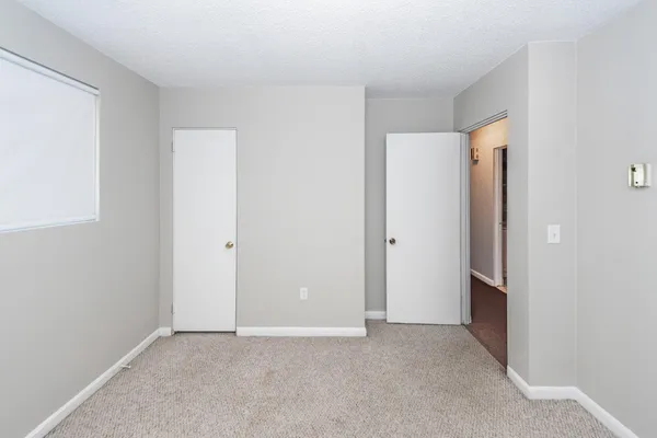 $2,400 | 903 Yorktown Drive, Charleston, SC 29412
