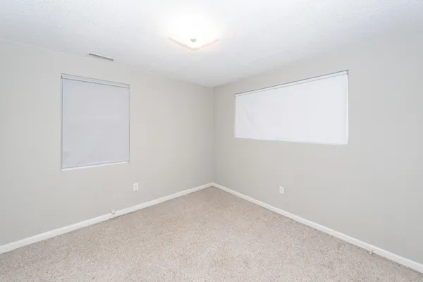 $2,400 | 903 Yorktown Drive, Charleston, SC 29412