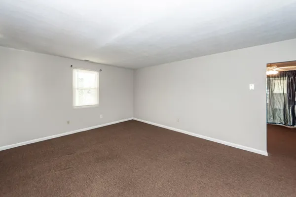 $2,400 | 903 Yorktown Drive, Charleston, SC 29412