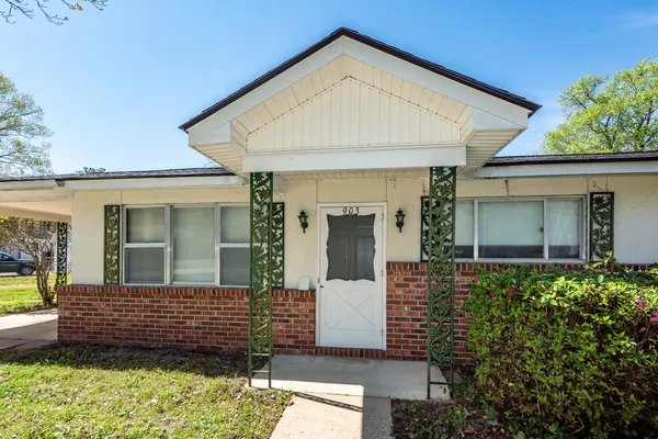 $2,400 | 903 Yorktown Drive, Charleston, SC 29412