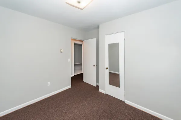 $2,400 | 903 Yorktown Drive, Charleston, SC 29412