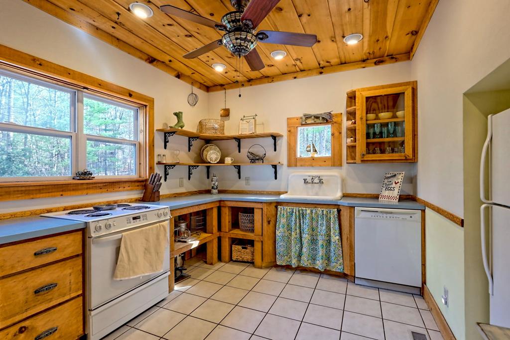 57 Violet Road Blairsville, GA 30512 - Photo 20 of 45 Gallery Image 20