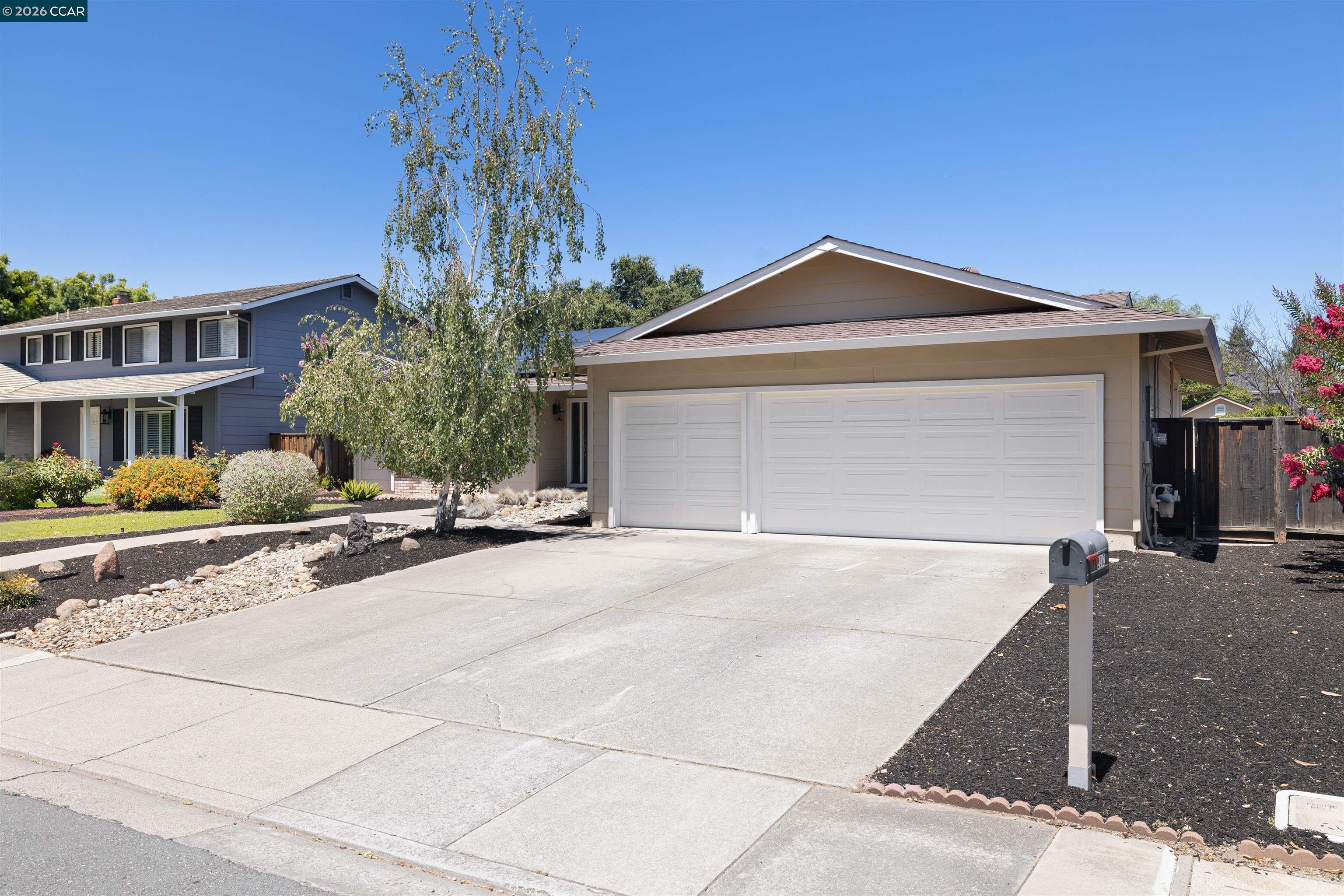 2082 Stratton Road Walnut Creek, CA 94598 - Photo 3 of 55