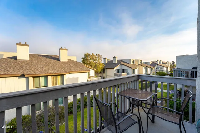 $899,000 | 2947 Harbor Boulevard, Oxnard, CA 93035