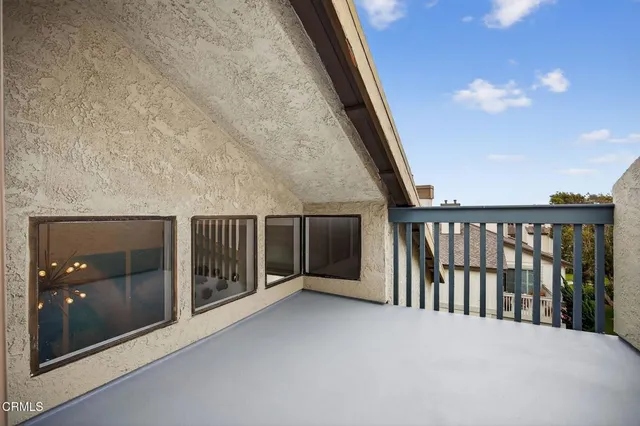 $899,000 | 2947 Harbor Boulevard, Oxnard, CA 93035