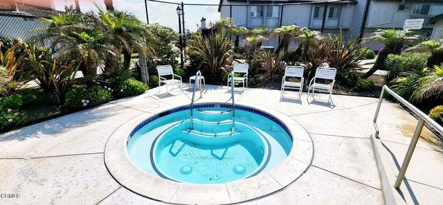 $899,000 | 2947 Harbor Boulevard, Oxnard, CA 93035