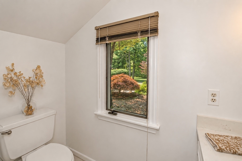 26 Brooks Road Longmeadow, MA 01106 - Photo 23 of 41