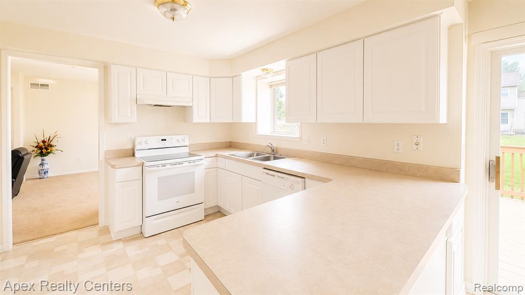 45132 Hanford Road Canton, MI 48187 - Photo 11 of 18 Gallery Image 11
