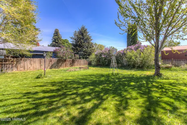 $529,900 | 10608 Hackett Road, Yakima, WA 98903